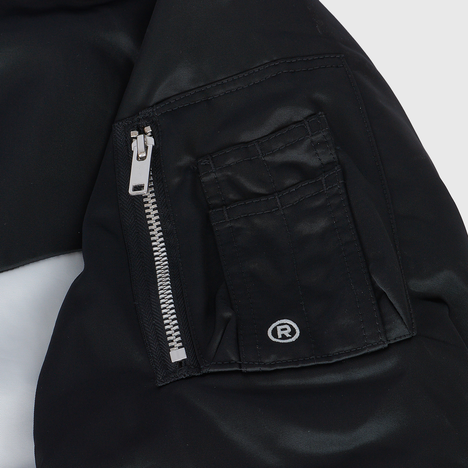 Куртка утепленная двусторонняя Nike Swoosh Bomber DD6055-010