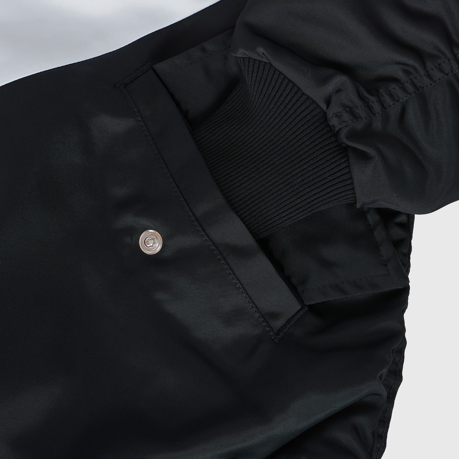 Куртка утепленная двусторонняя Nike Swoosh Bomber DD6055-010