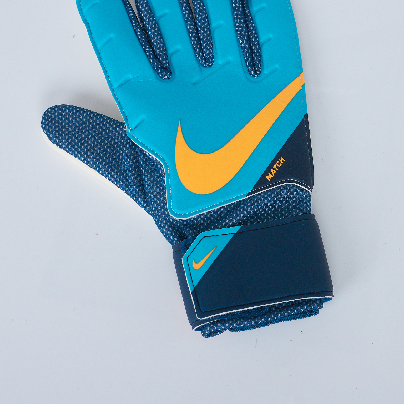 Перчатки вратарские Nike Match CQ7799-447