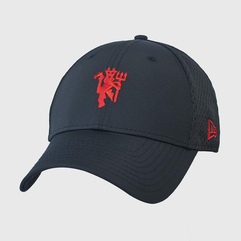 Бейсболка New Era Manchester United 60221467-BLK