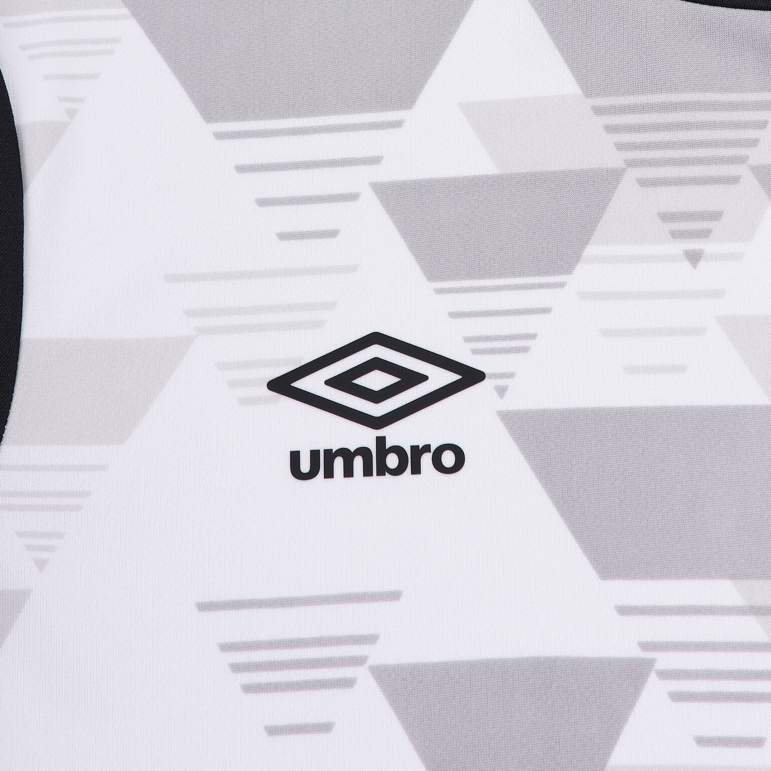 Футболка игровая Umbro Vier 65712U-096