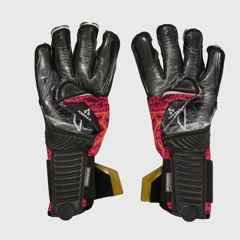 Перчатки вратарские Rinat Xtreme Guard Pro XGP536