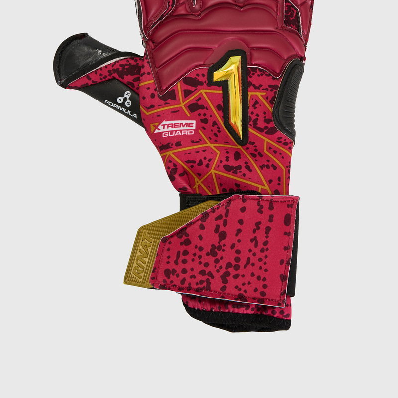 Перчатки вратарские Rinat Xtreme Guard Pro XGP536