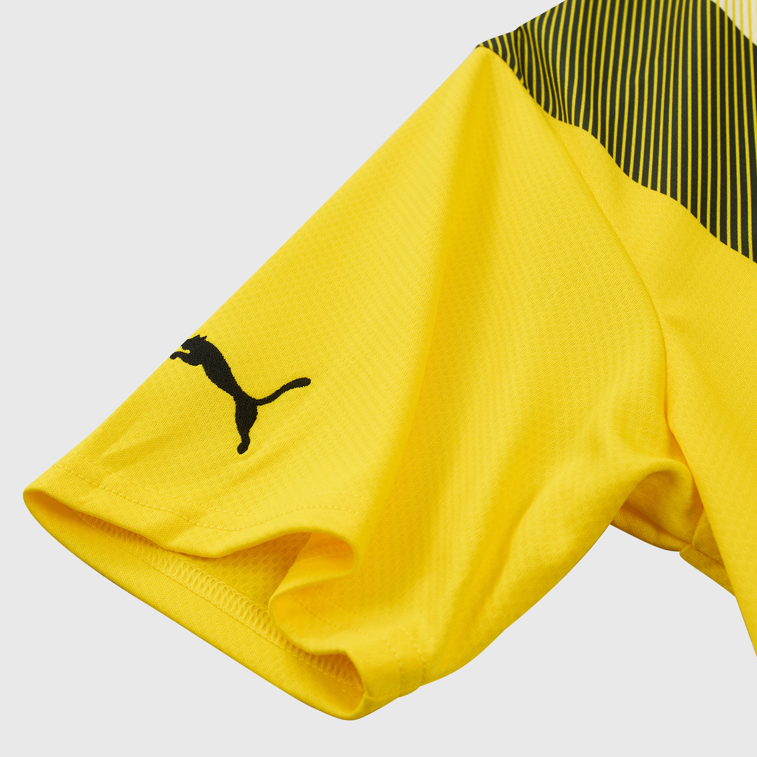 Футболка игровая Puma Borussia Dortmund сезон 2022/2023