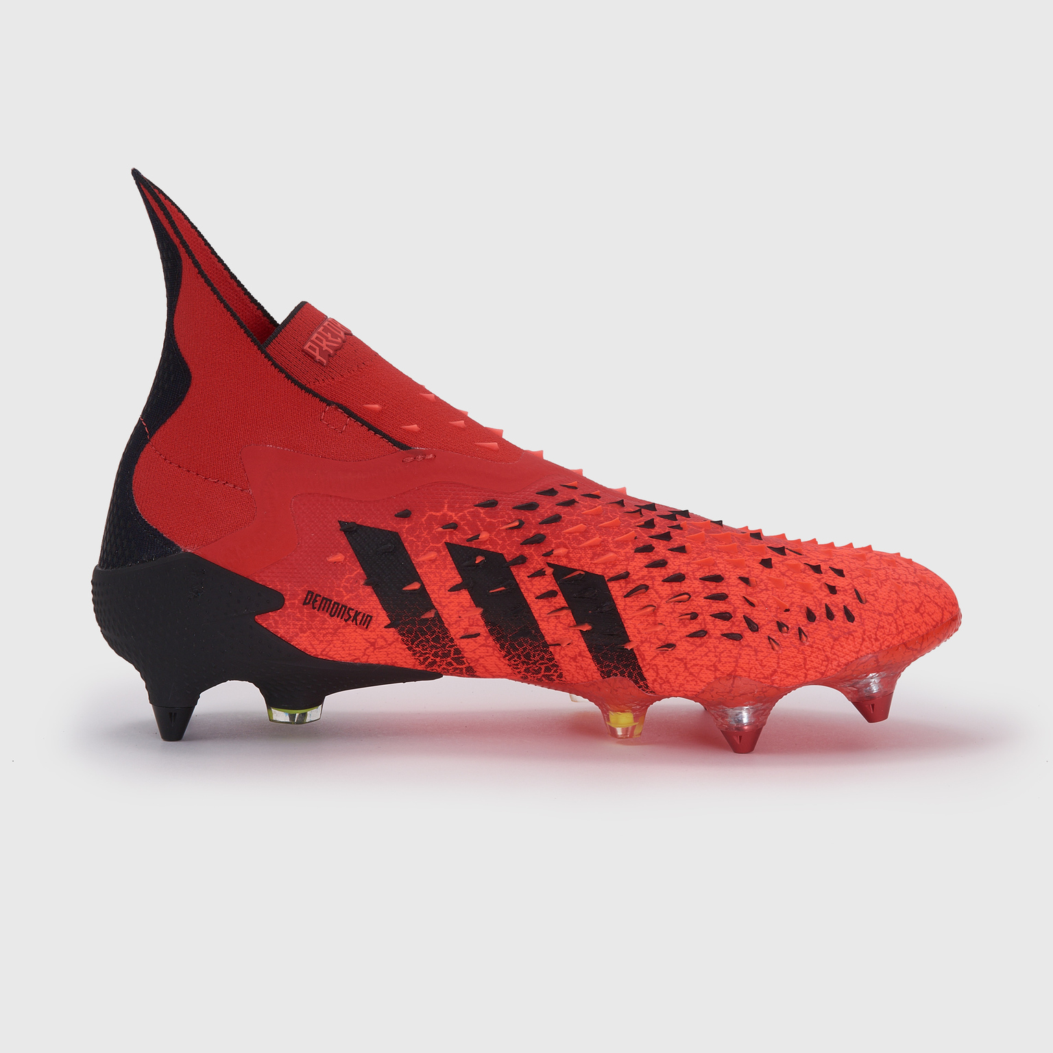 Бутсы Adidas Predator Freak + SG FY6250