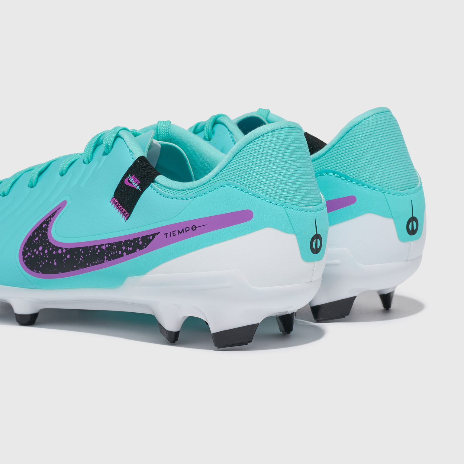 Бутсы Nike Tiempo Legend 10 Academy FG/MG DV4337-300