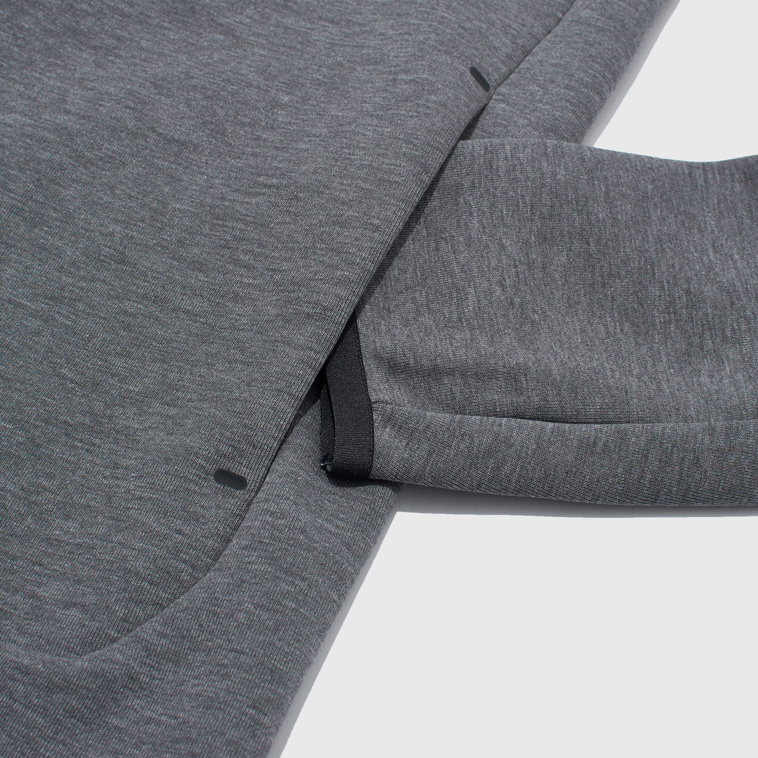 Толстовка Nike Liverpool Tech Fleece DV4825-071