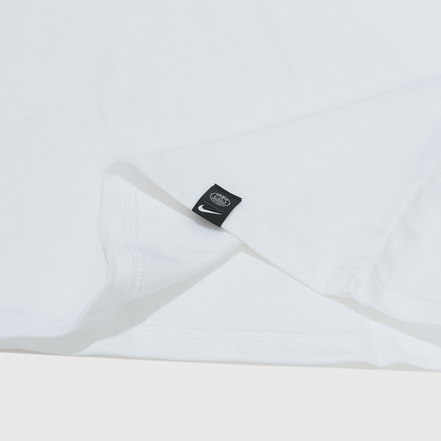 Футболка хлопковая Nike PSG Premium Essentials Tee FV9245-100