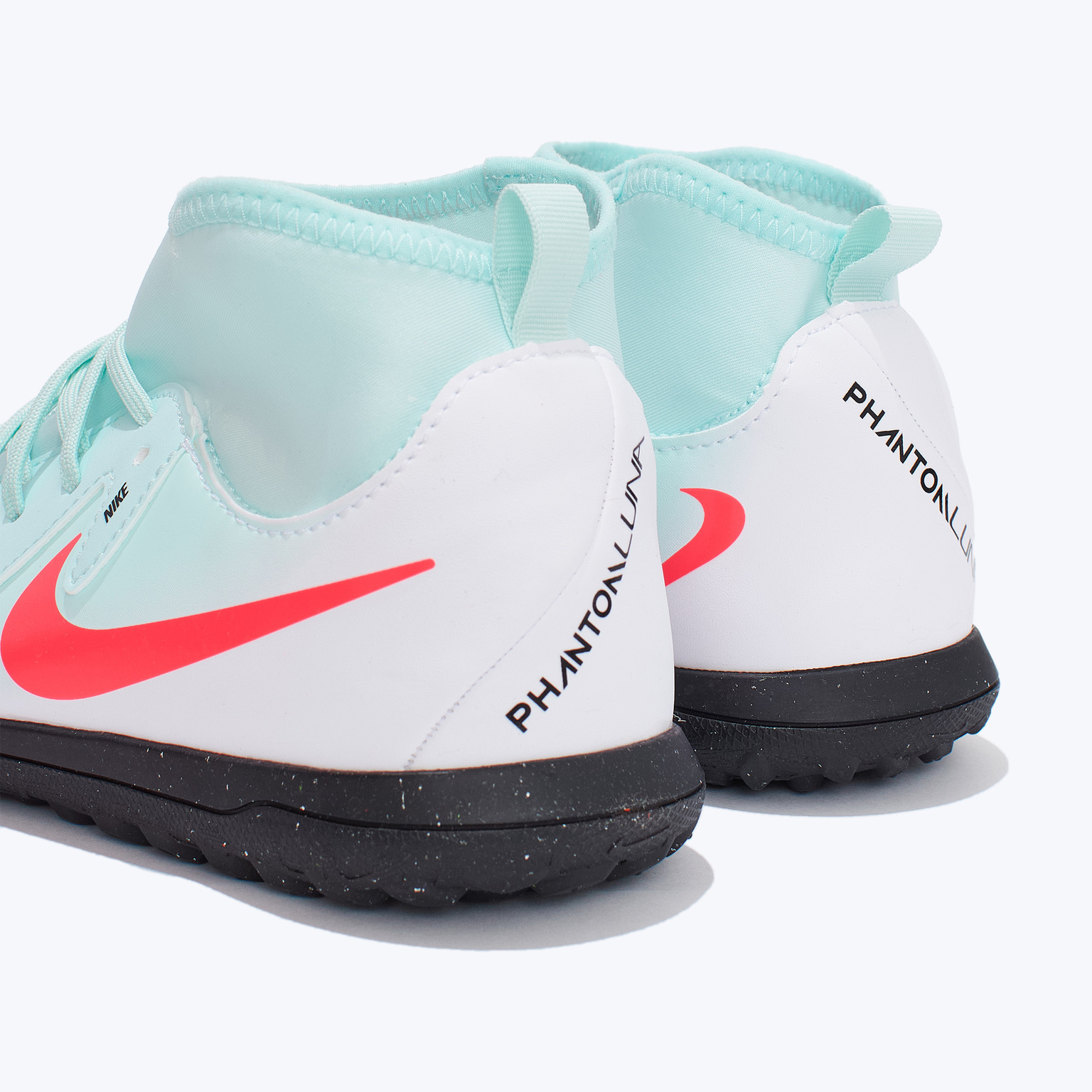 Шиповки детские Nike Phantom Luna II Club TF FJ2607-300