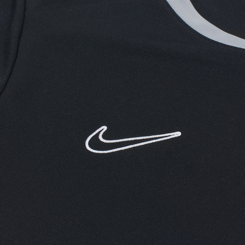 Футболка тренировочная подростковая Nike Academy FZ9758-010