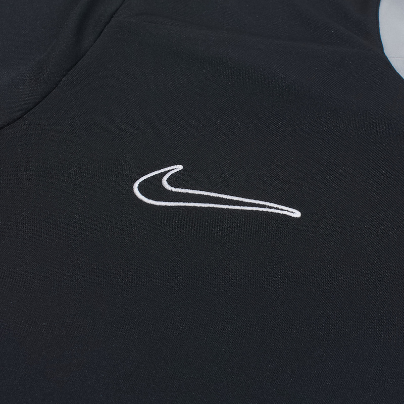 Футболка тренировочная Nike Academy FZ9754-010