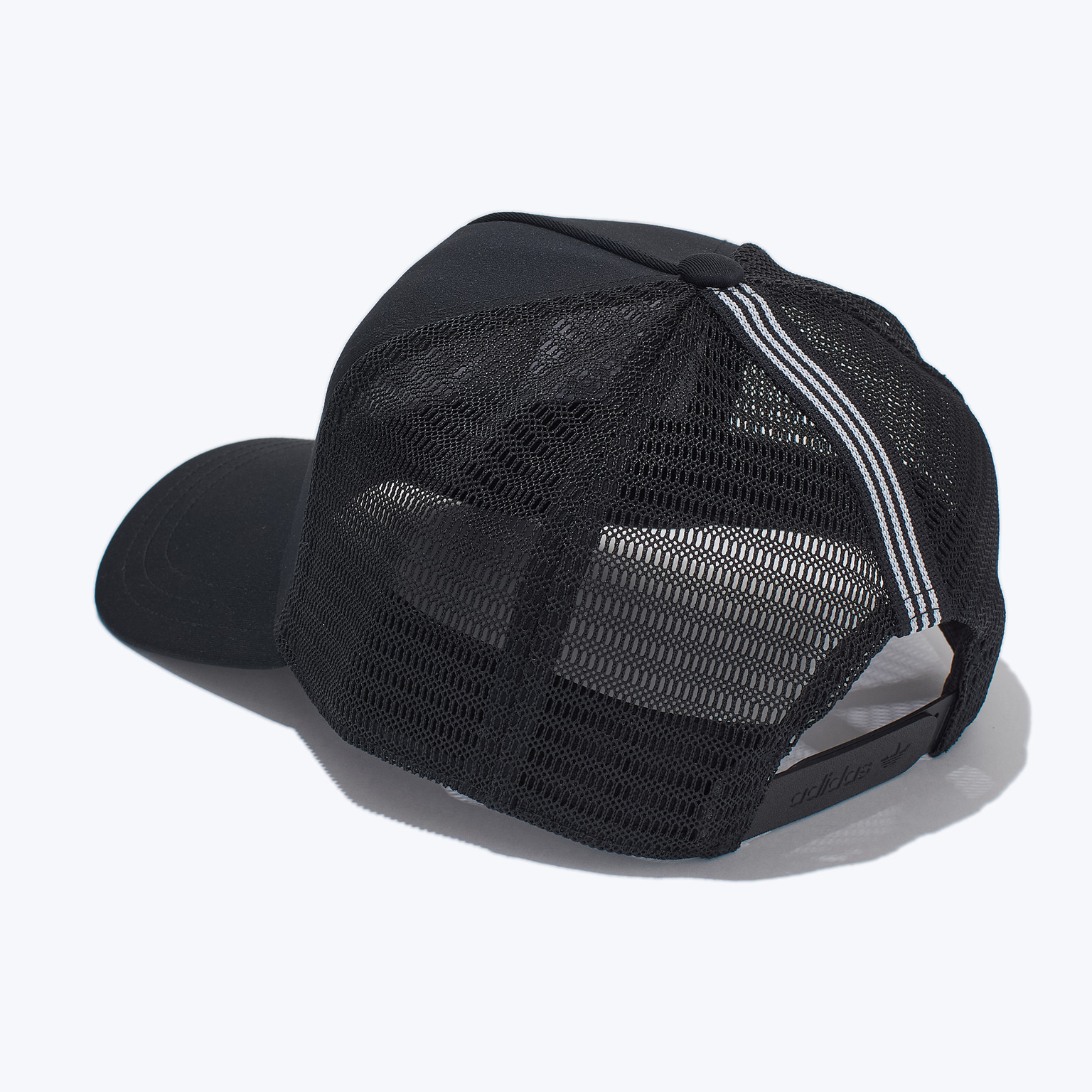 Бейсболка Adidas Curved Trucker JC6038