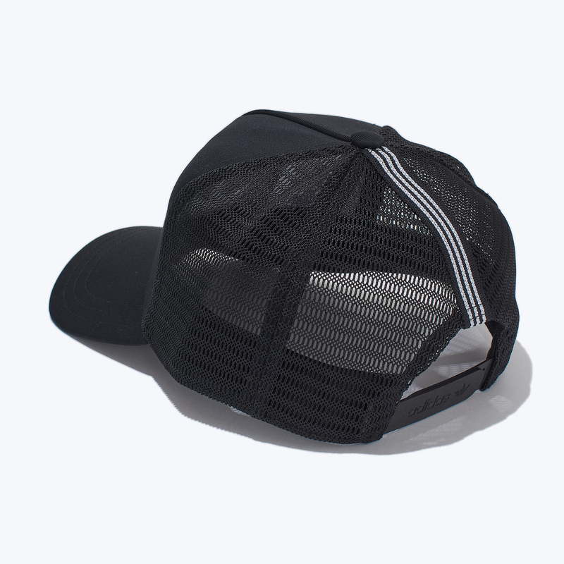 Бейсболка Adidas Curved Trucker JC6038