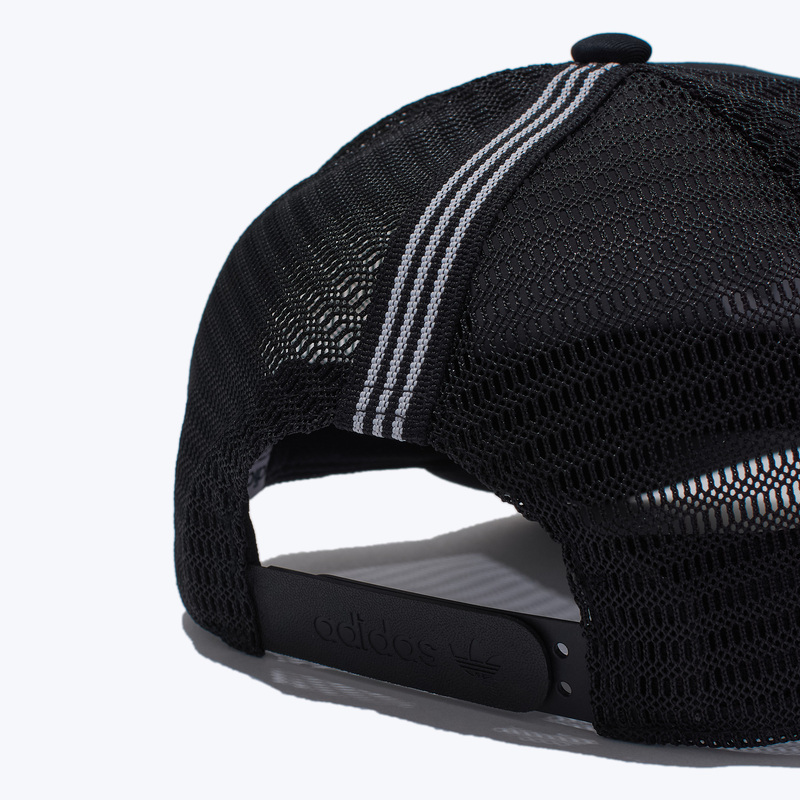 Бейсболка Adidas Curved Trucker JC6038