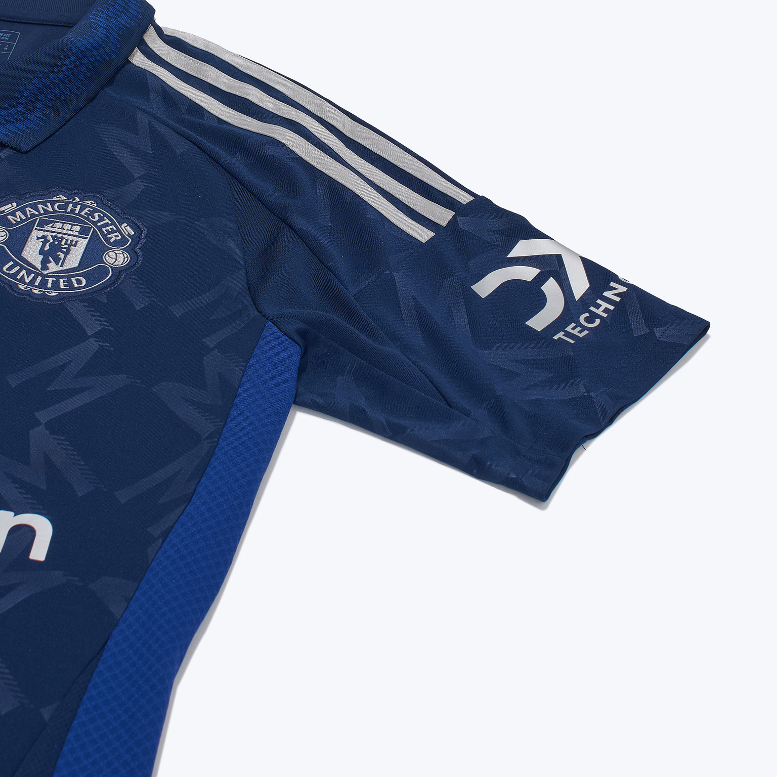 Футболка игровая выездная Adidas Manchester United сезон 2024/25
