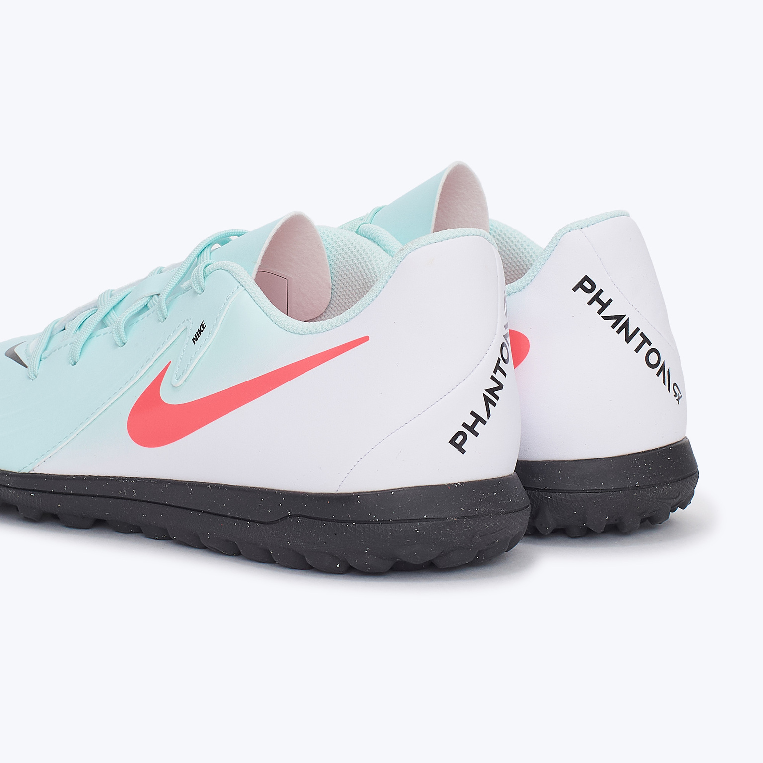 Шиповки Nike Phantom GX II Club TF FJ2587-300