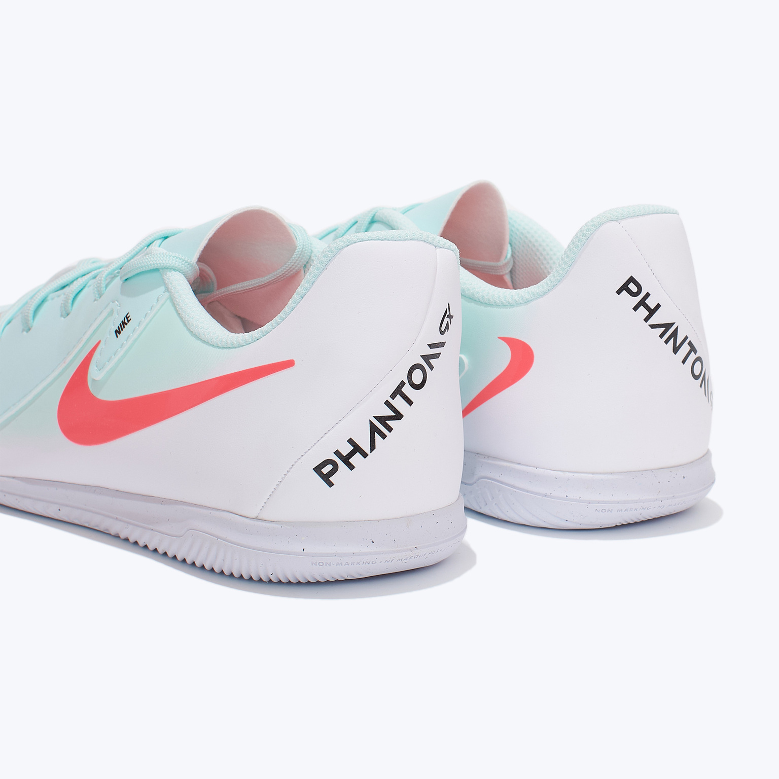 Футзалки детские Nike Phantom GX II Club IC FJ2606-300
