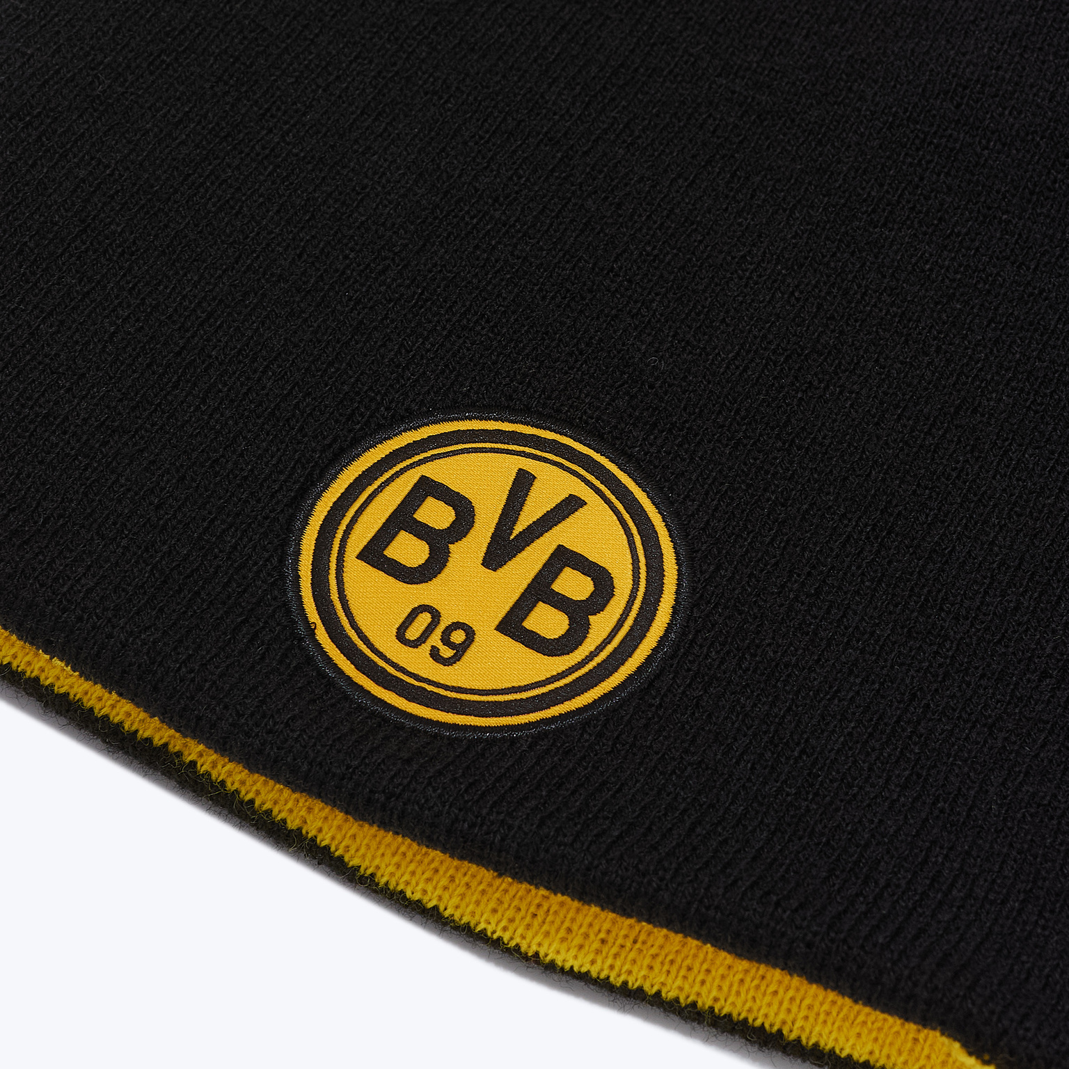 Шапка двусторонняя Puma Borussia Beanie 02647004