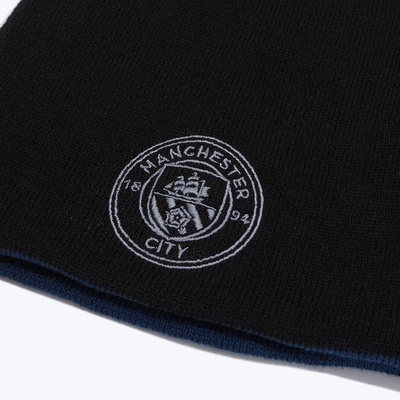 Шапка двусторонняя Puma Manchester City Beanie 02650402