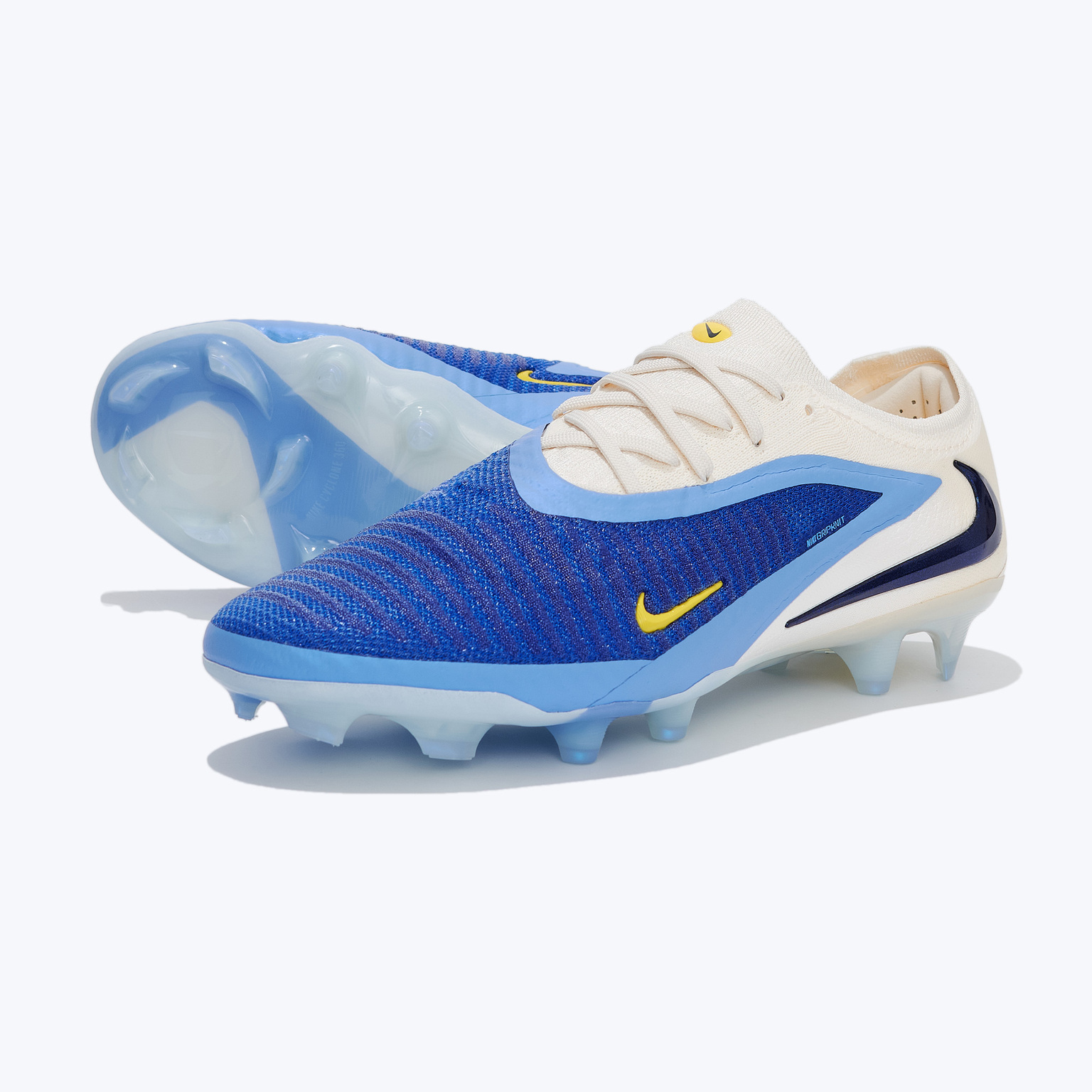 Бутсы Nike Phantom 6 Elite Low FG HQ2331-400