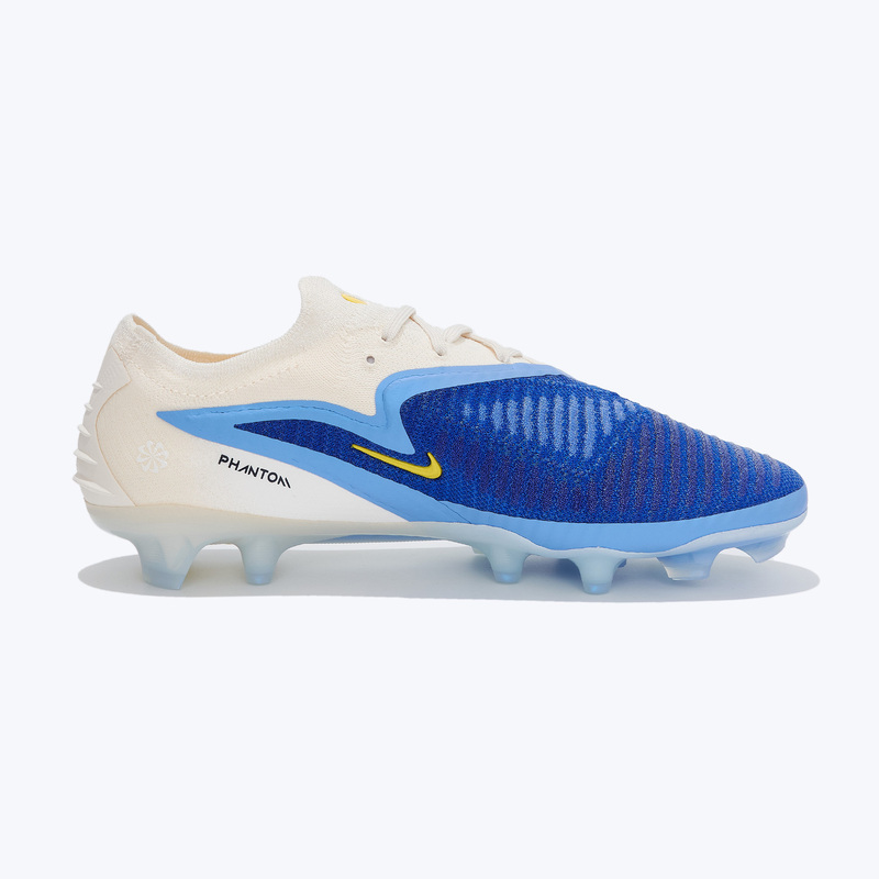 Бутсы Nike Phantom 6 Elite Low FG HQ2331-400