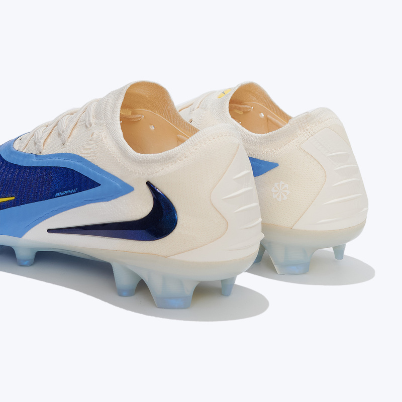 Бутсы Nike Phantom 6 Elite Low FG HQ2331-400
