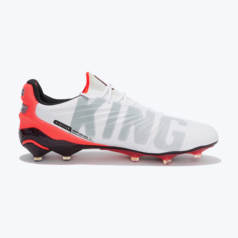 Бутсы Puma King Ultimate FG/AG 10882101