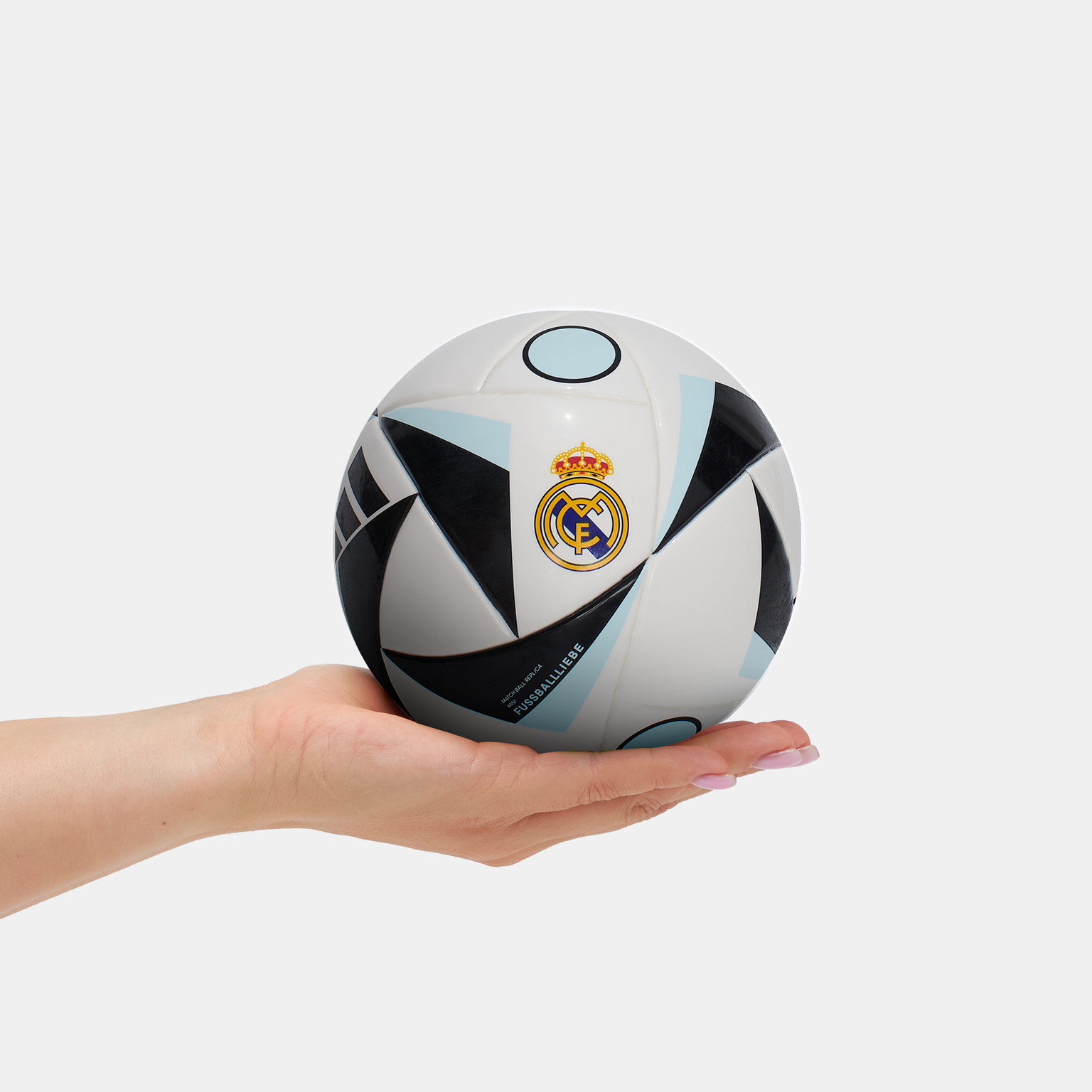 Сувенирный мяч Adidas Real Madrid Mini IX4020