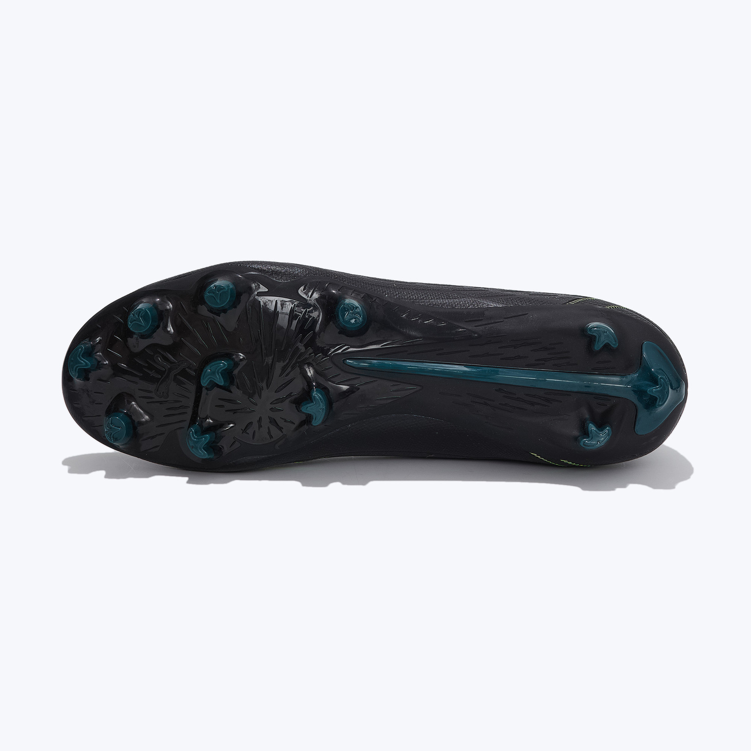 Бутсы Puma Ultra 6 Play FG/MG 10853202