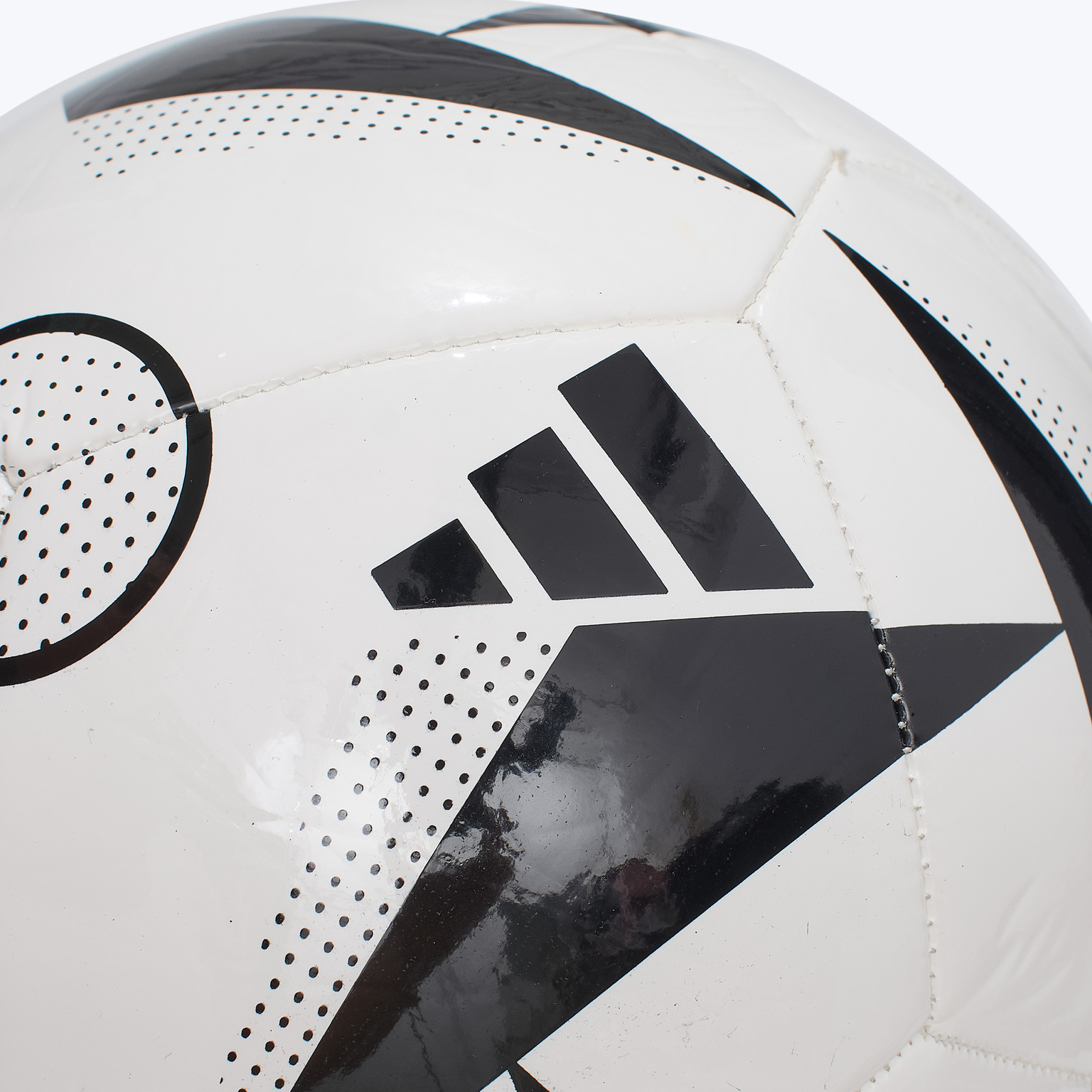 Футбольный мяч Adidas Real Madrid IX4019