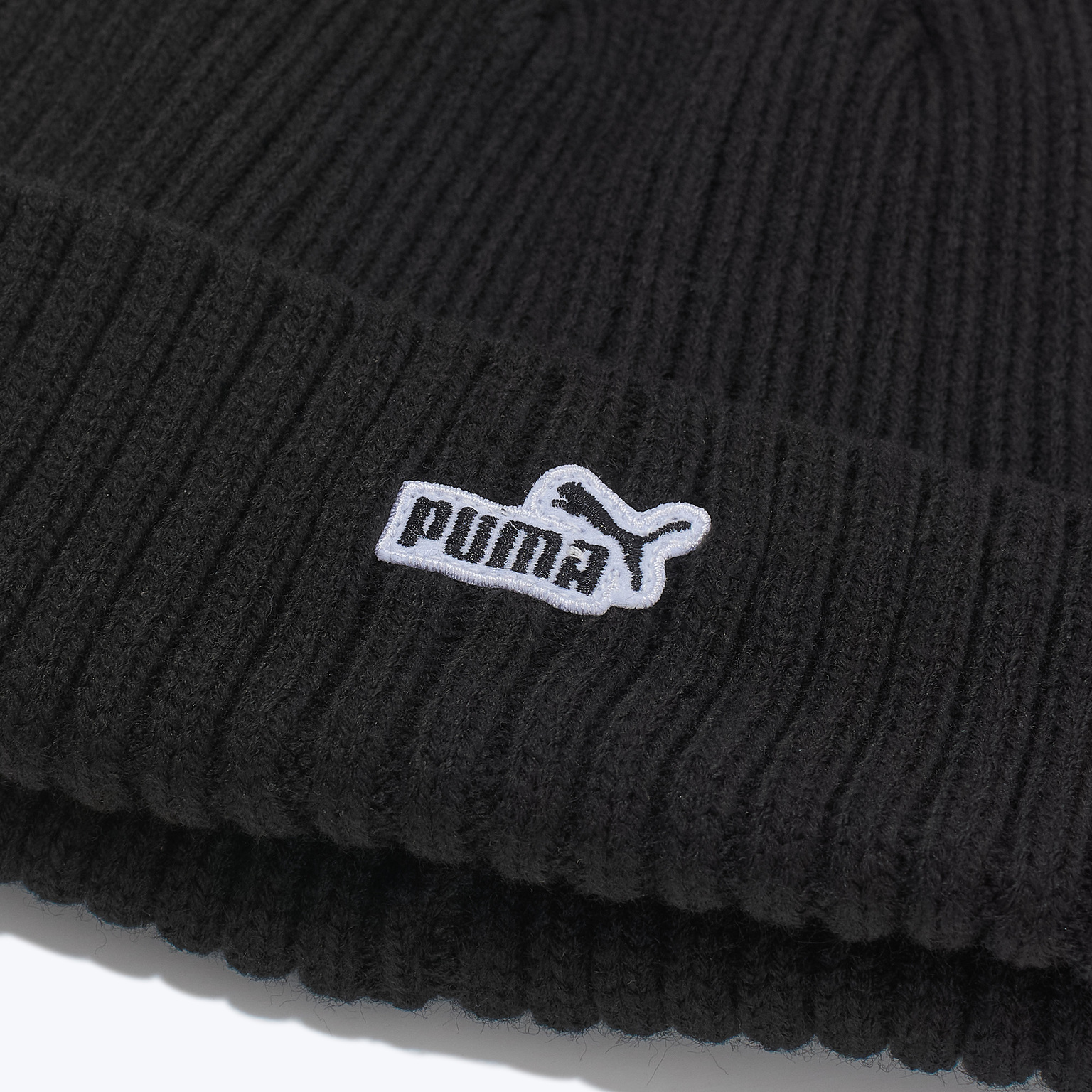 Шапка Puma Ess Patch Mid Crown 02641701