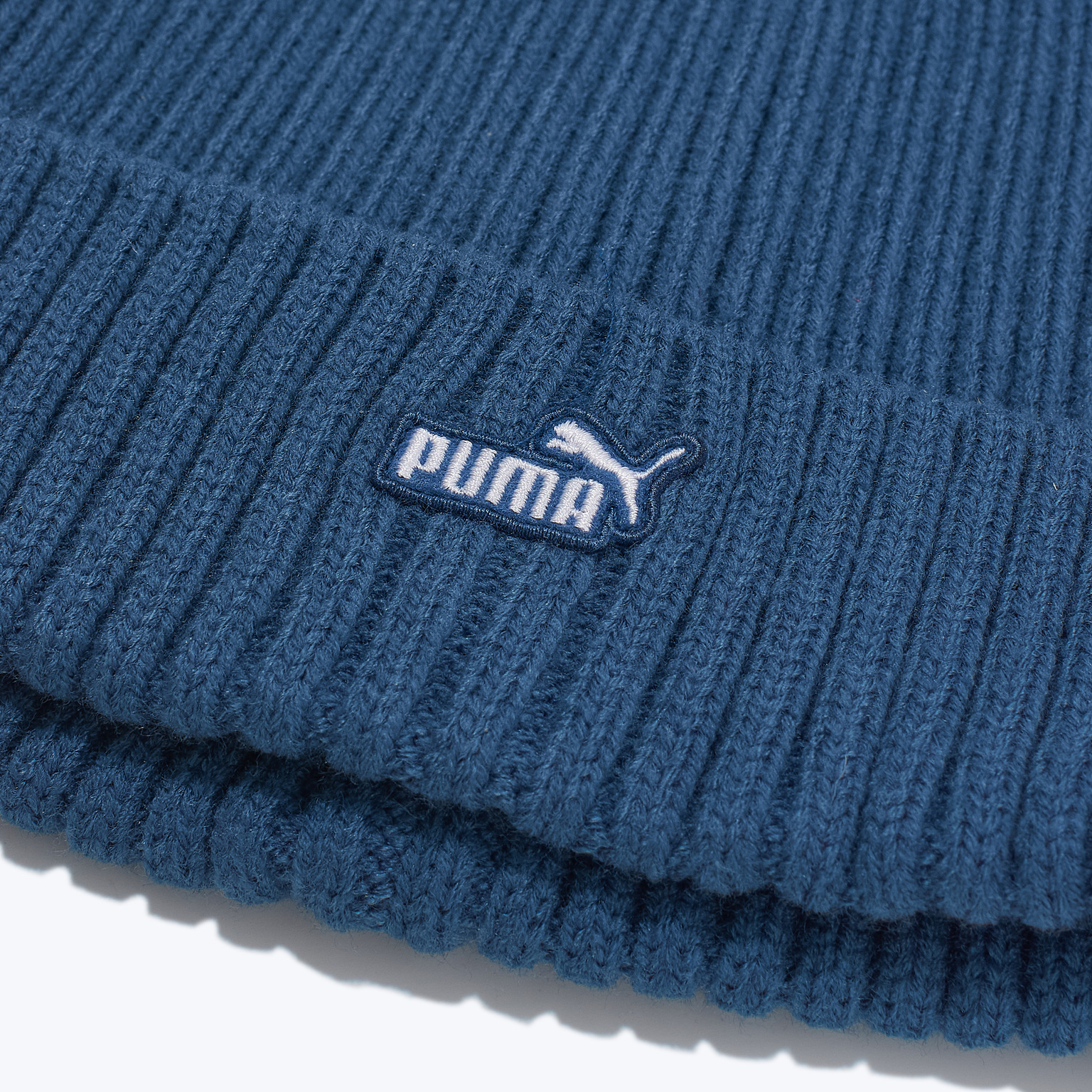 Шапка Puma Ess Patch Mid Crown 02641702