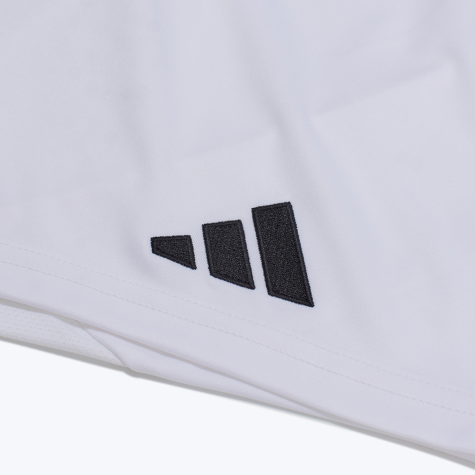 Шорты домашние подростковые Adidas Real Madrid сезон 2024/25