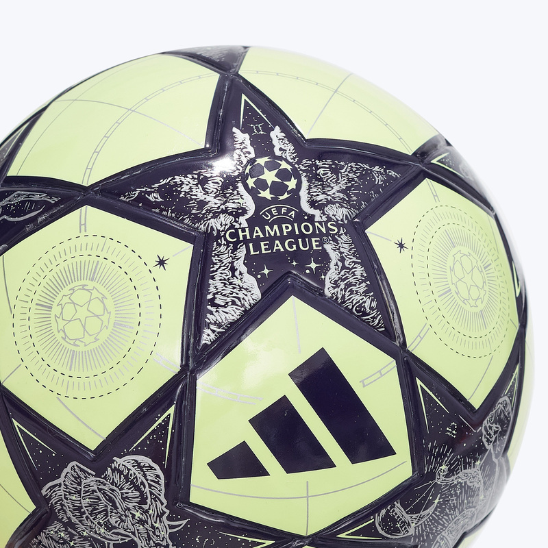 Сувенирный мяч Adidas Real Madrid Mini JN7306