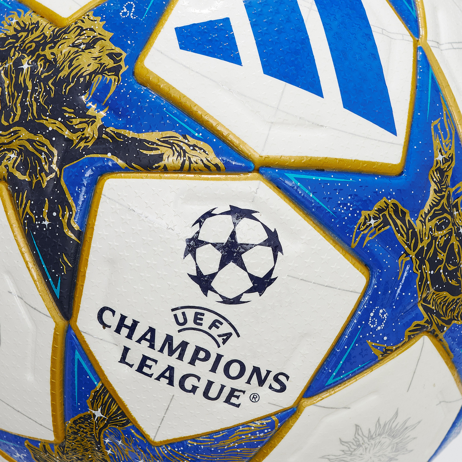Официальный футбольный мяч Лиги Чемпионов 2025/26