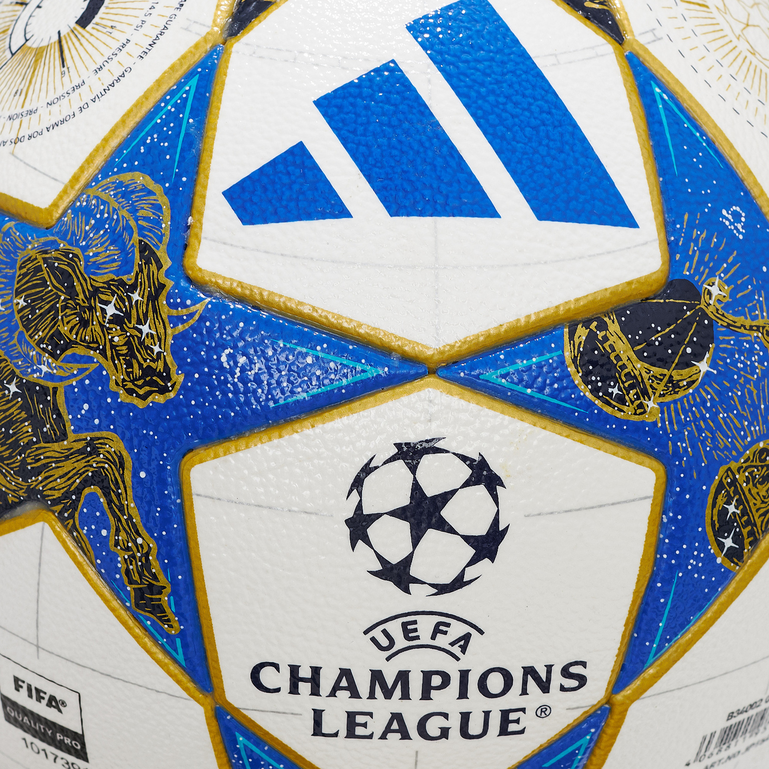 Футбольный мяч Adidas Champions League Competition JP1541