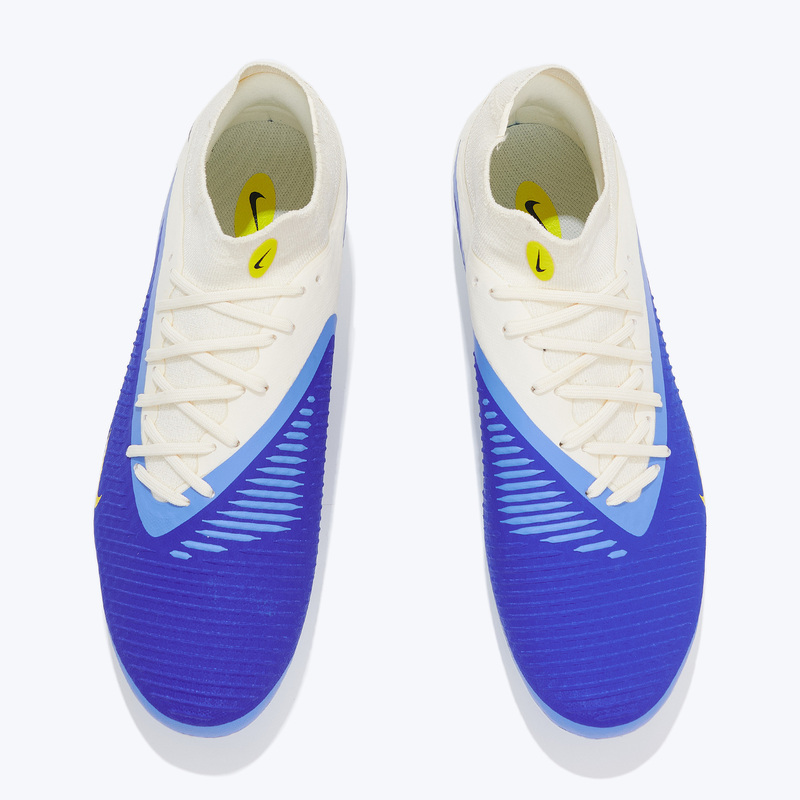 Бутсы Nike Phantom Academy FG/MG LV8 HQ2279-400