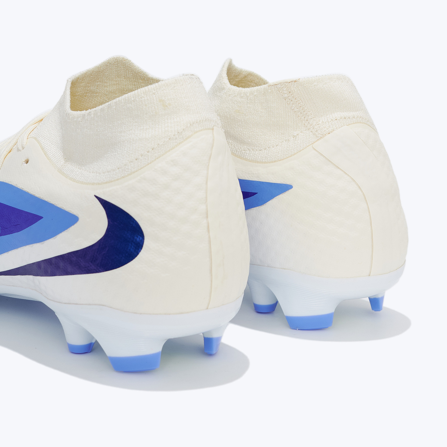 Бутсы Nike Phantom Academy FG/MG LV8 HQ2279-400