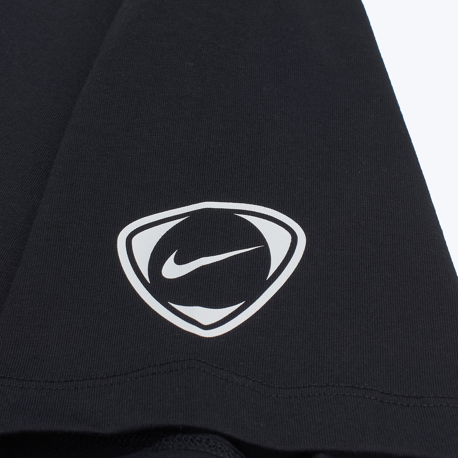 Футболка хлопковая Nike Total 90 Tee HV1709-010