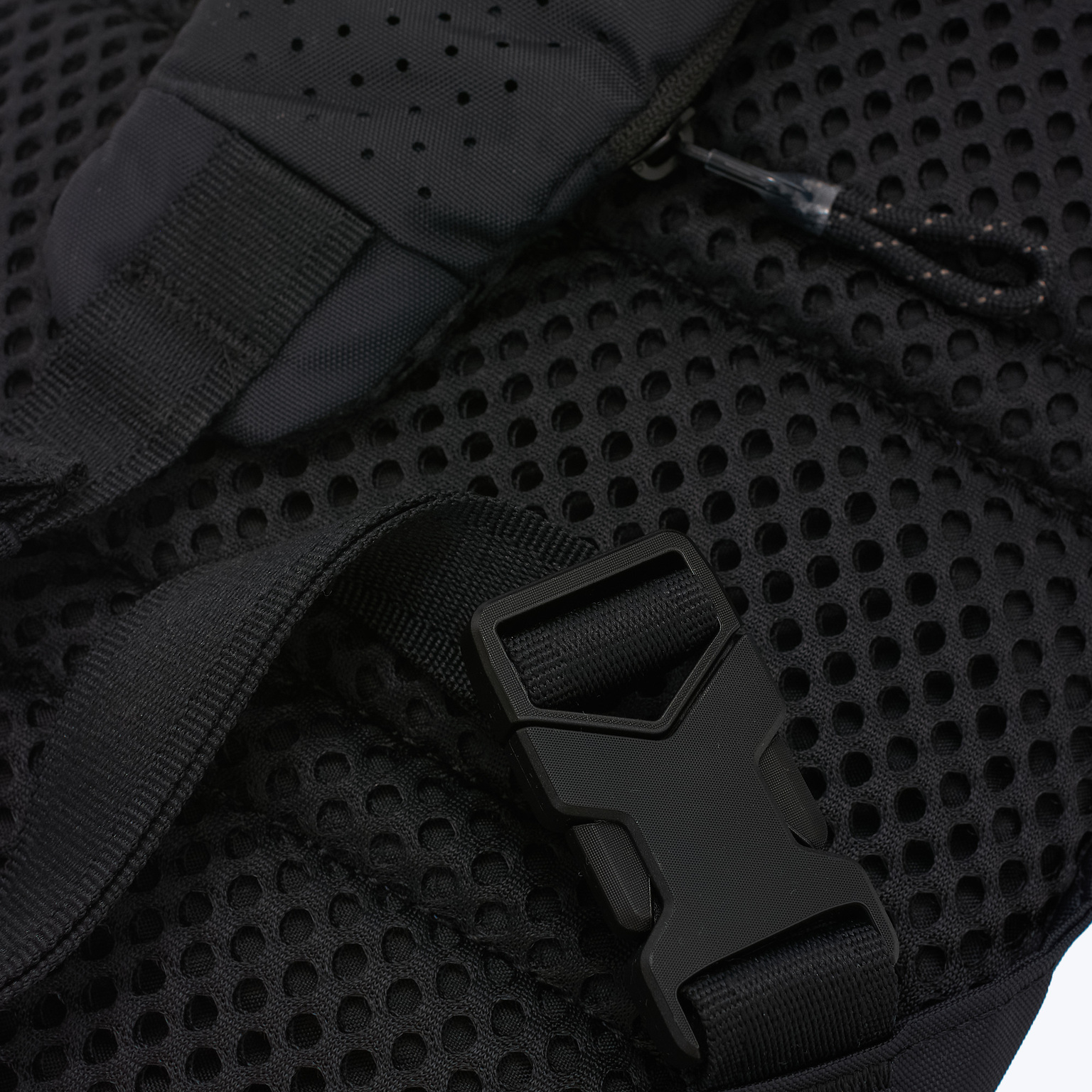 Сумка через плечо Nike NSW Essentials Sling Bag DJ9796-010