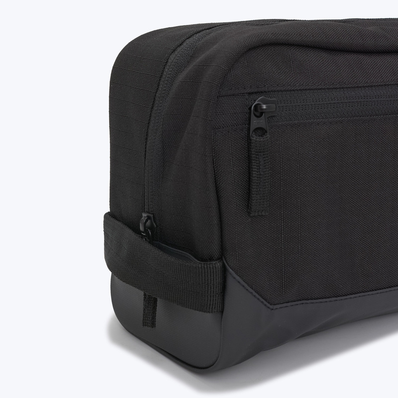 Косметичка Jogel Division Travel Bag ЦБ-00005823 Косметичка Jogel Division Travel Bag ЦБ-00005823