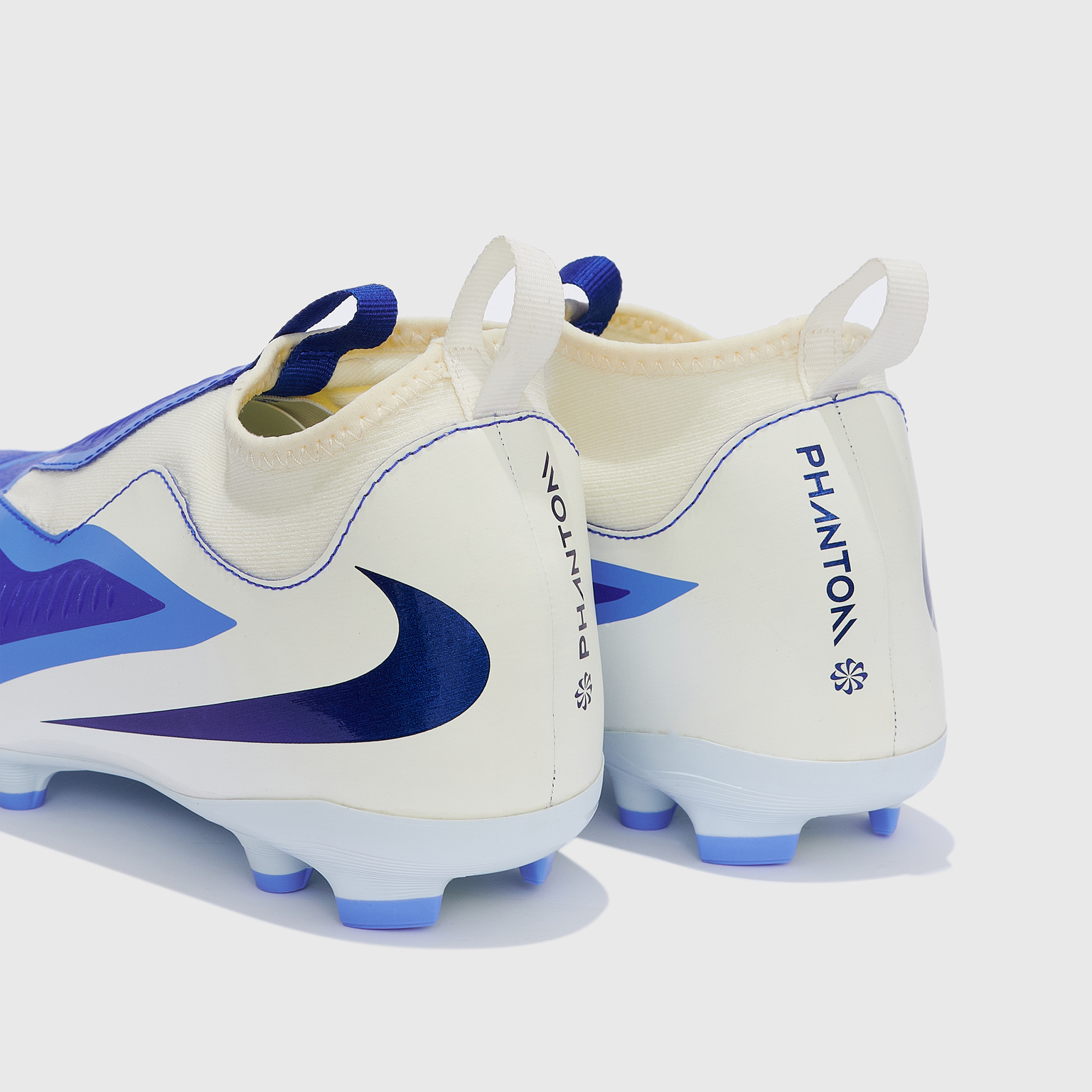 Бутсы детские Nike Phantom 360 DF Academy FG HQ2044-400