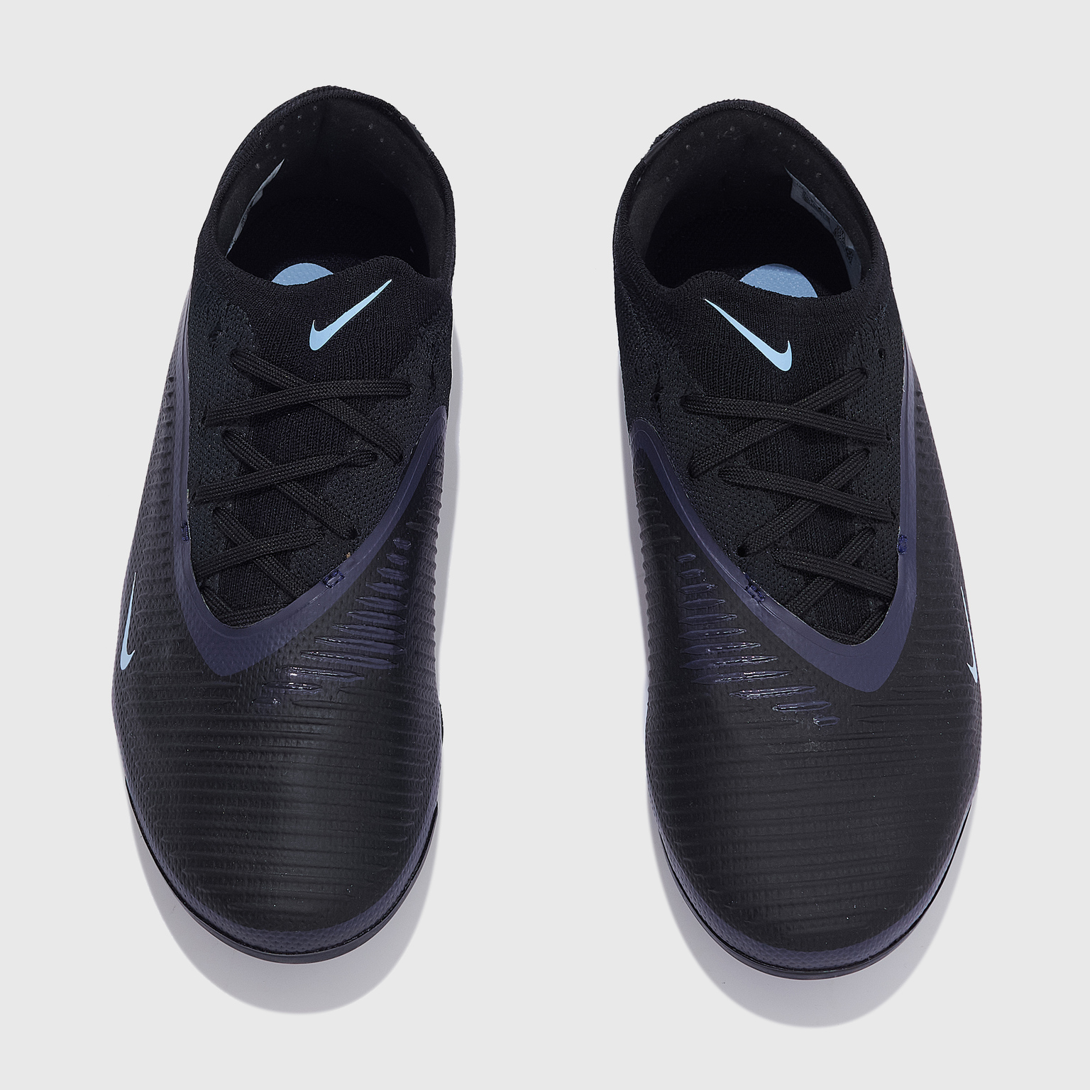 Бутсы детские Nike Phantom 6 Low Pro FG/MG HM9204-003