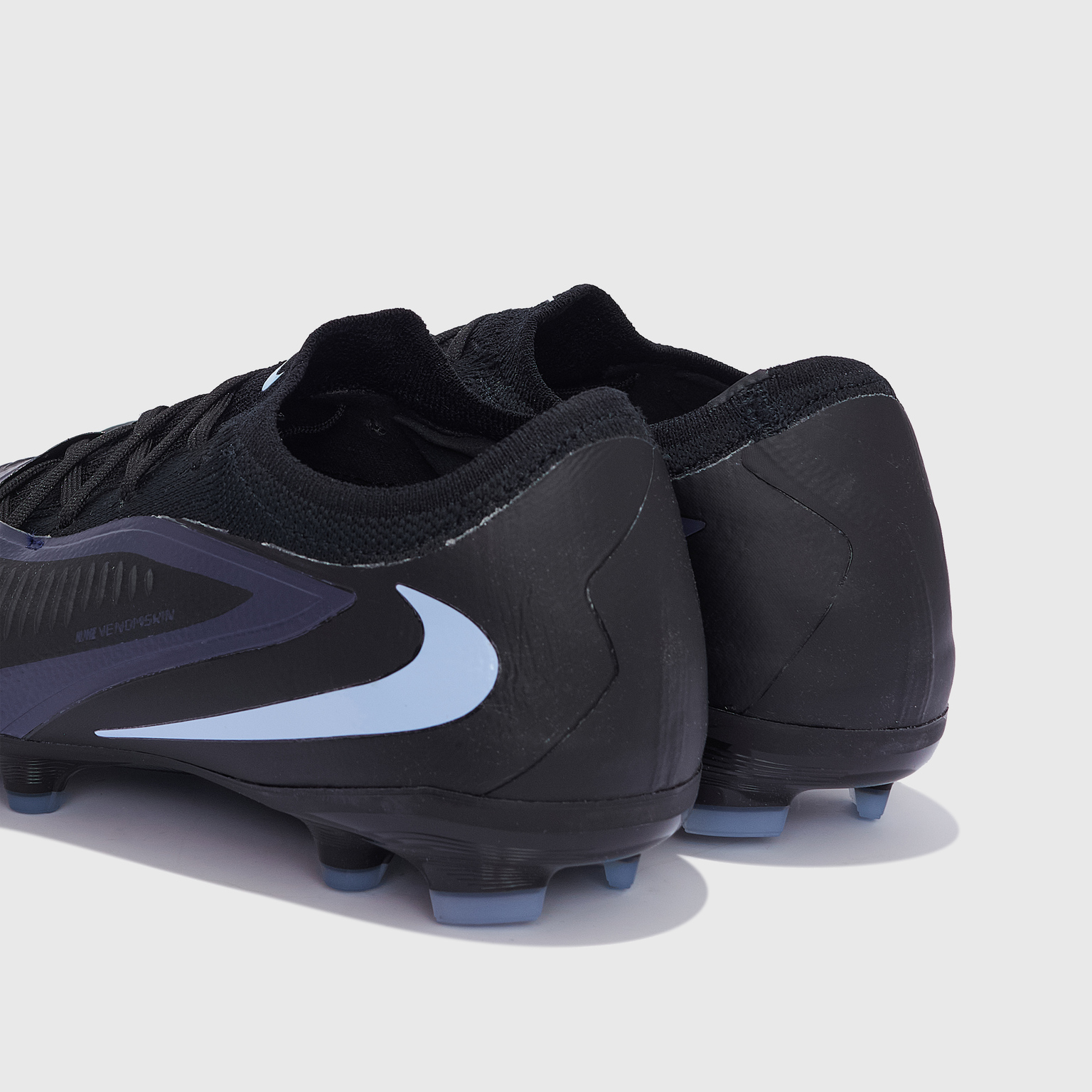 Бутсы детские Nike Phantom 6 Low Pro FG/MG HM9204-003