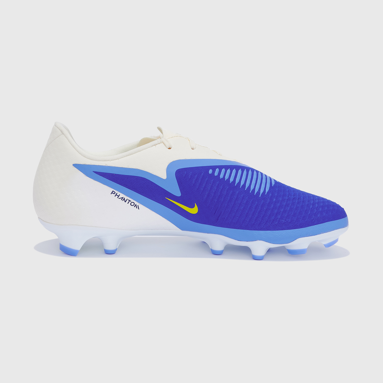 Бутсы Nike Phantom 360 Academy FG/MG HQ2313-400