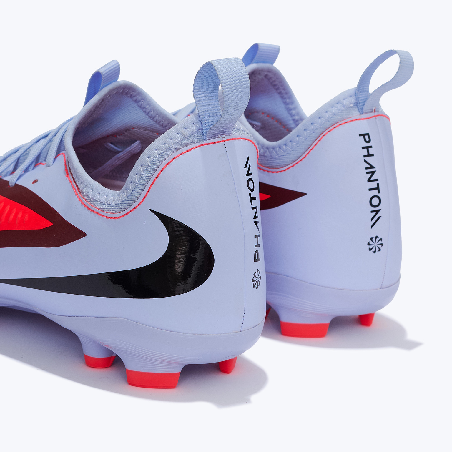 Бутсы детские Nike Phantom 6 Low Academy FG/MG HM9203-400