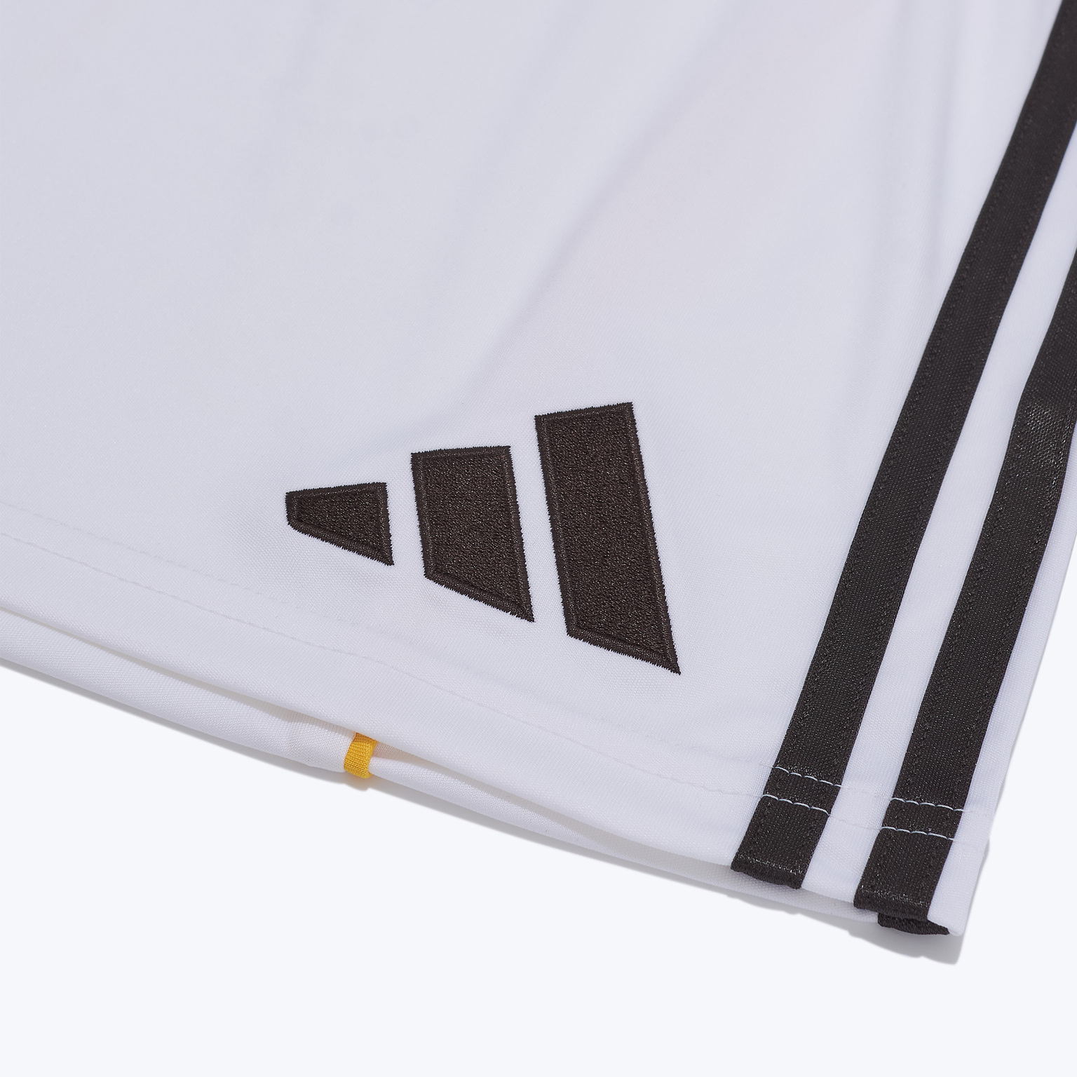 Шорты игровые домашние Adidas Real Madrid 2025/26