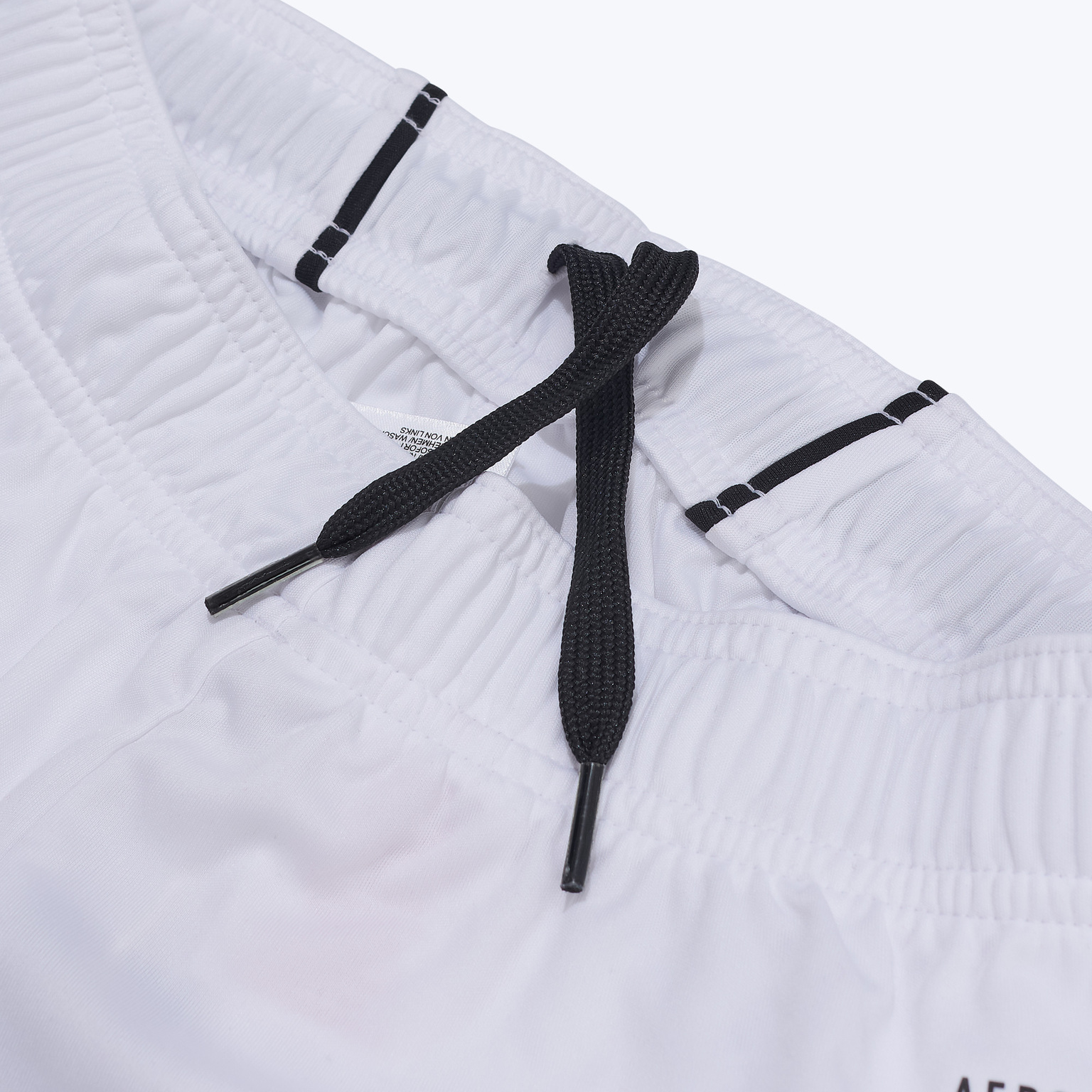 Подростковые шорты Adidas Manchester United Home сезон 2025/26 JP3017