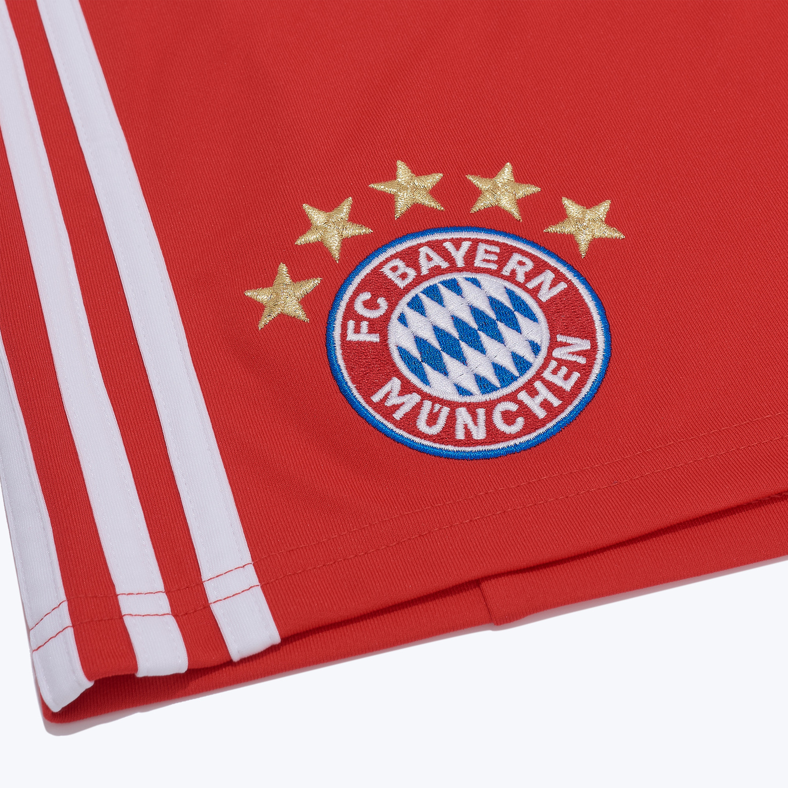 Шорты игровые домашние Adidas Bayern сезон 2025/26