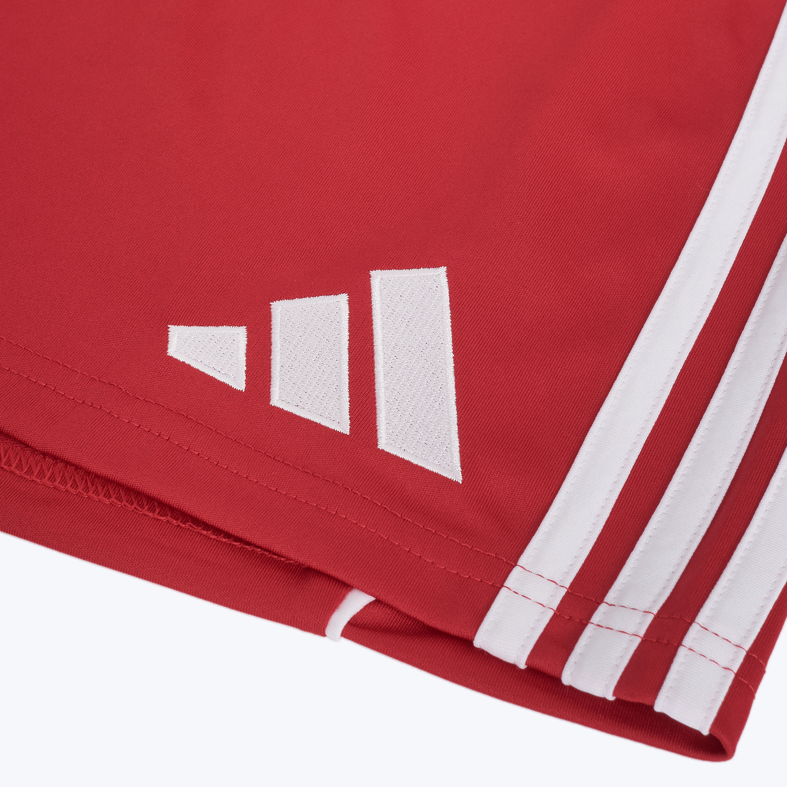 Шорты игровые домашние Adidas Liverpool сезон 2025/26
